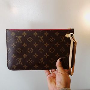 Louis Vuitton Monogram Neverfull Pochette